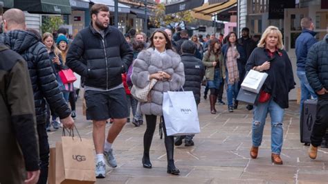 How a Bicester Village sale could bring Hammerson back from .